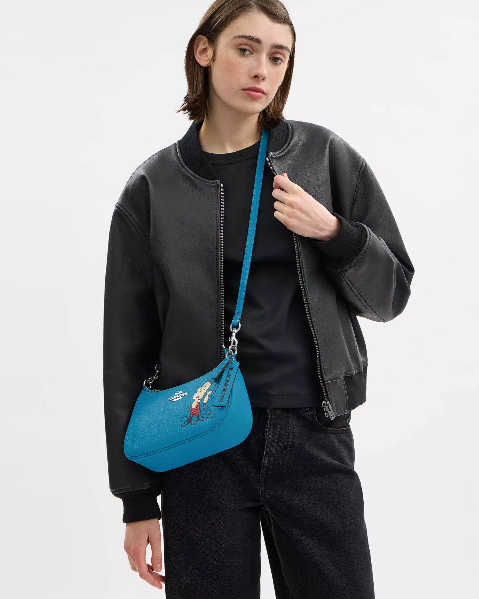 Túi đeo chéo Coach X Peanuts Teri Shoulder Bag With Linus Parrot Blue Multi CBM31 7