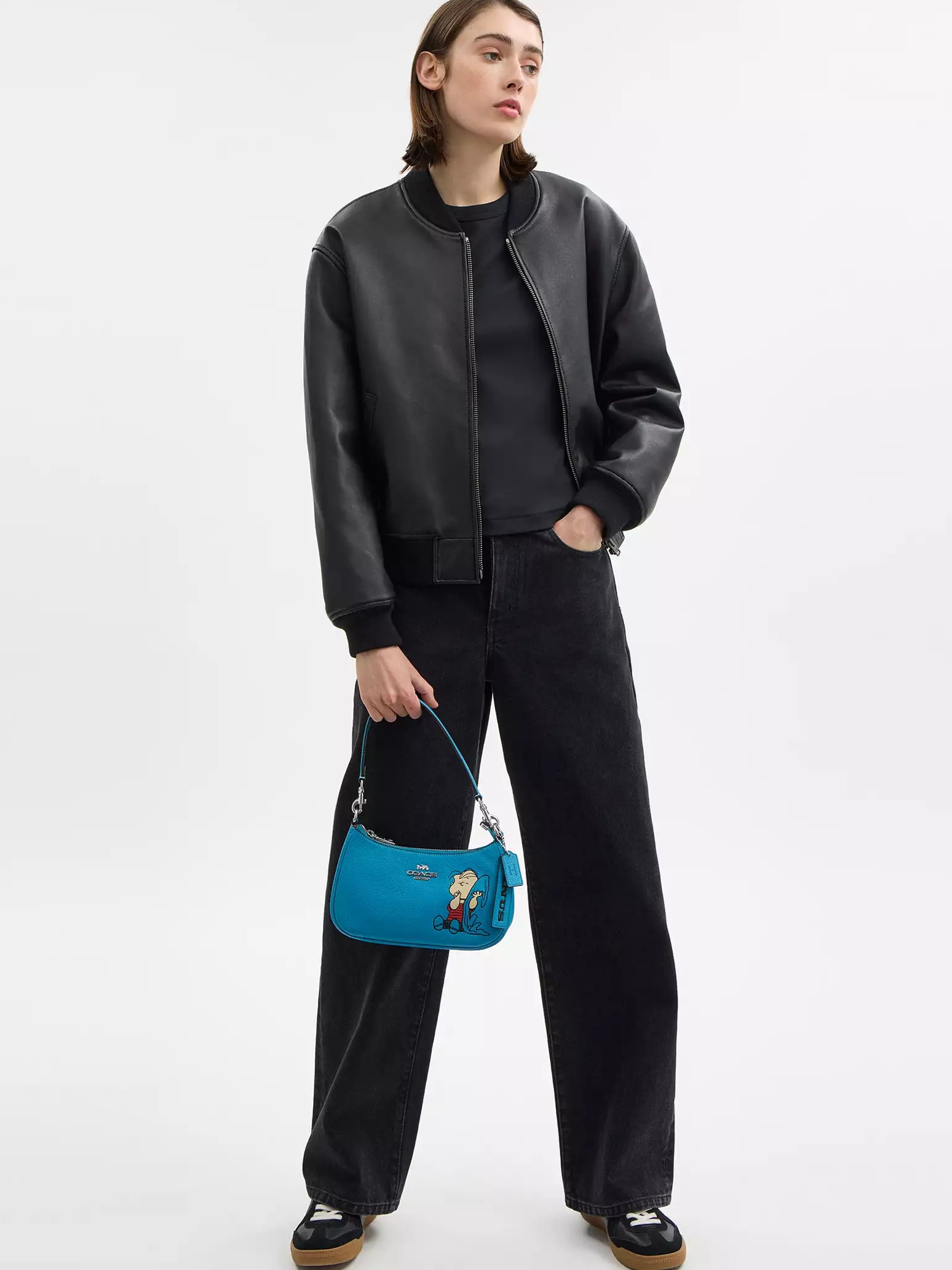 Túi đeo chéo Coach X Peanuts Teri Shoulder Bag With Linus Parrot Blue Multi CBM31 9