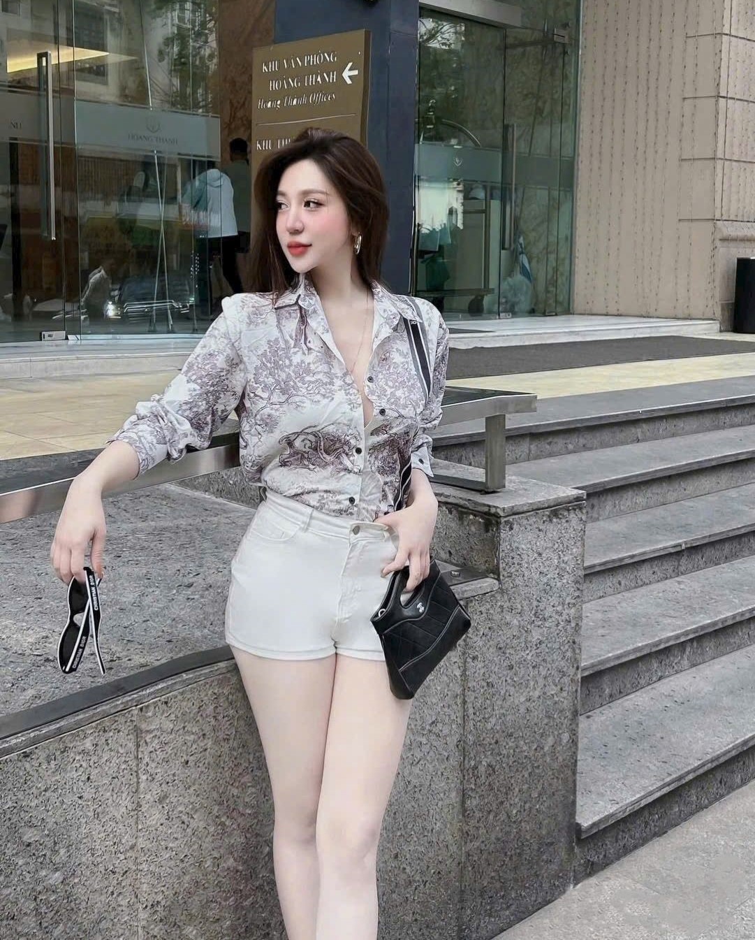 Áo sơ mi nữ thời trang họa tiêt cọp Dior 3