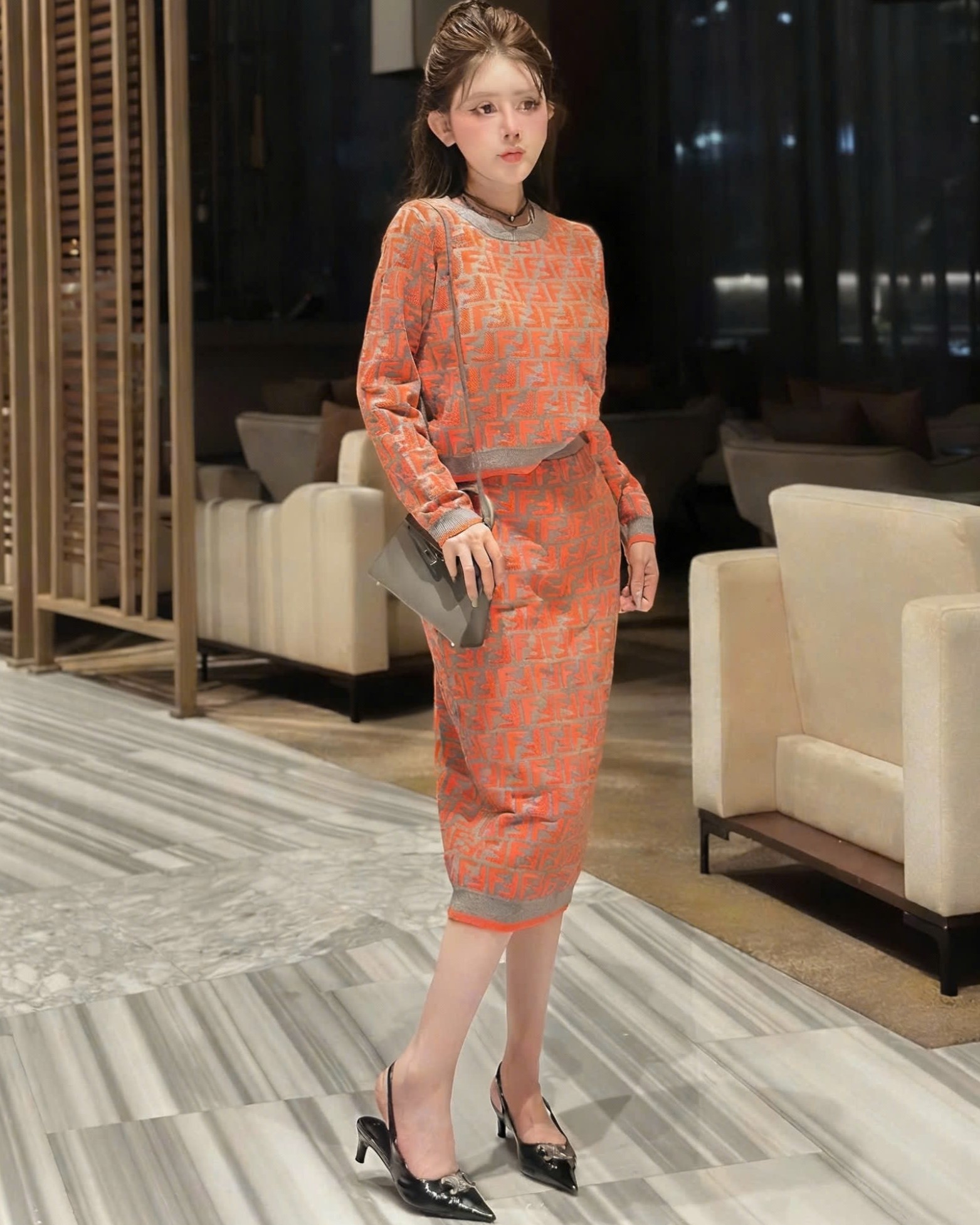 ombo áo váy họa tiết hãng Fendi 1