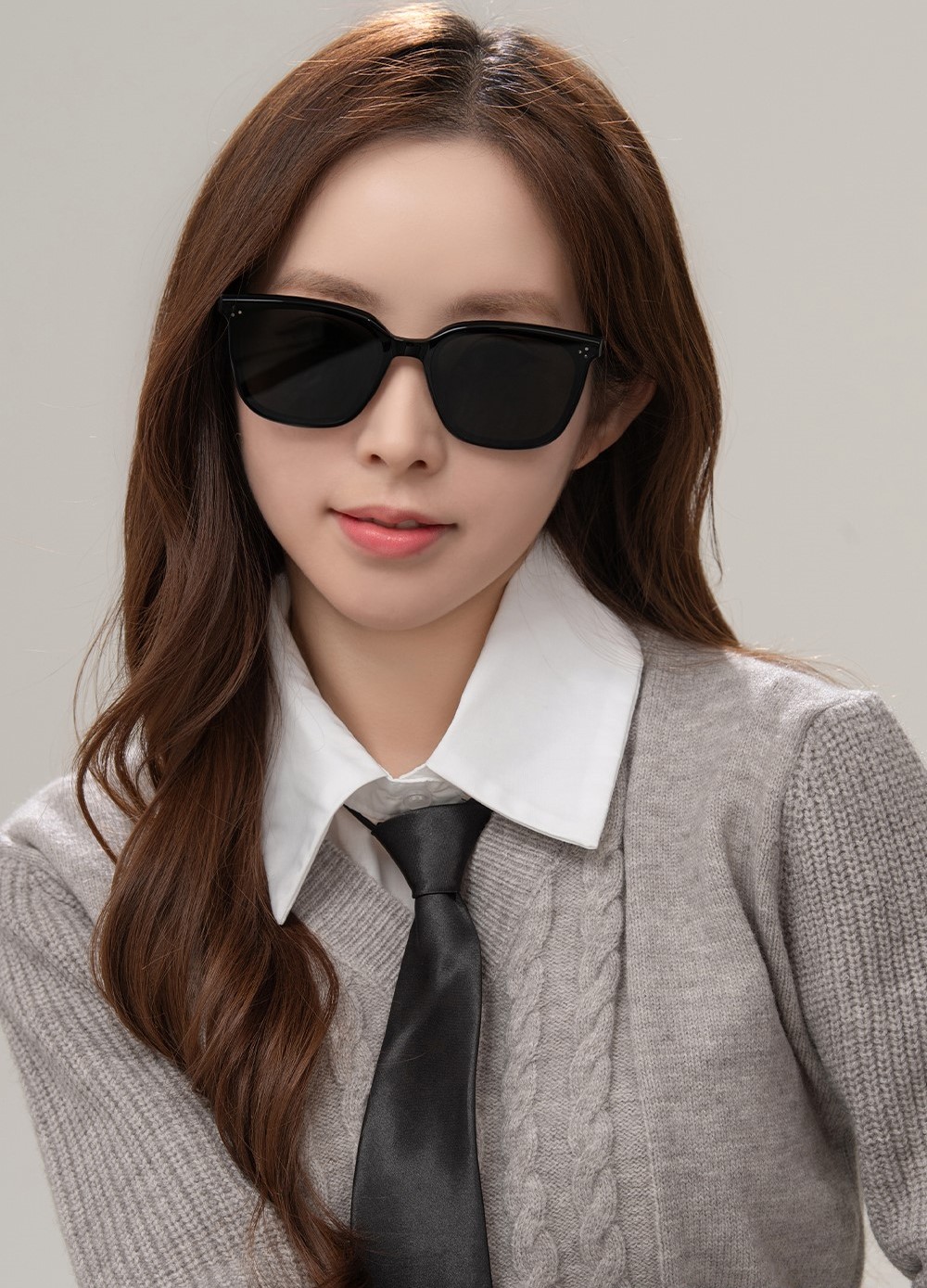 Kính GM Gentle Monster By Row 01 Black Lenses Black Acetate Frame 2