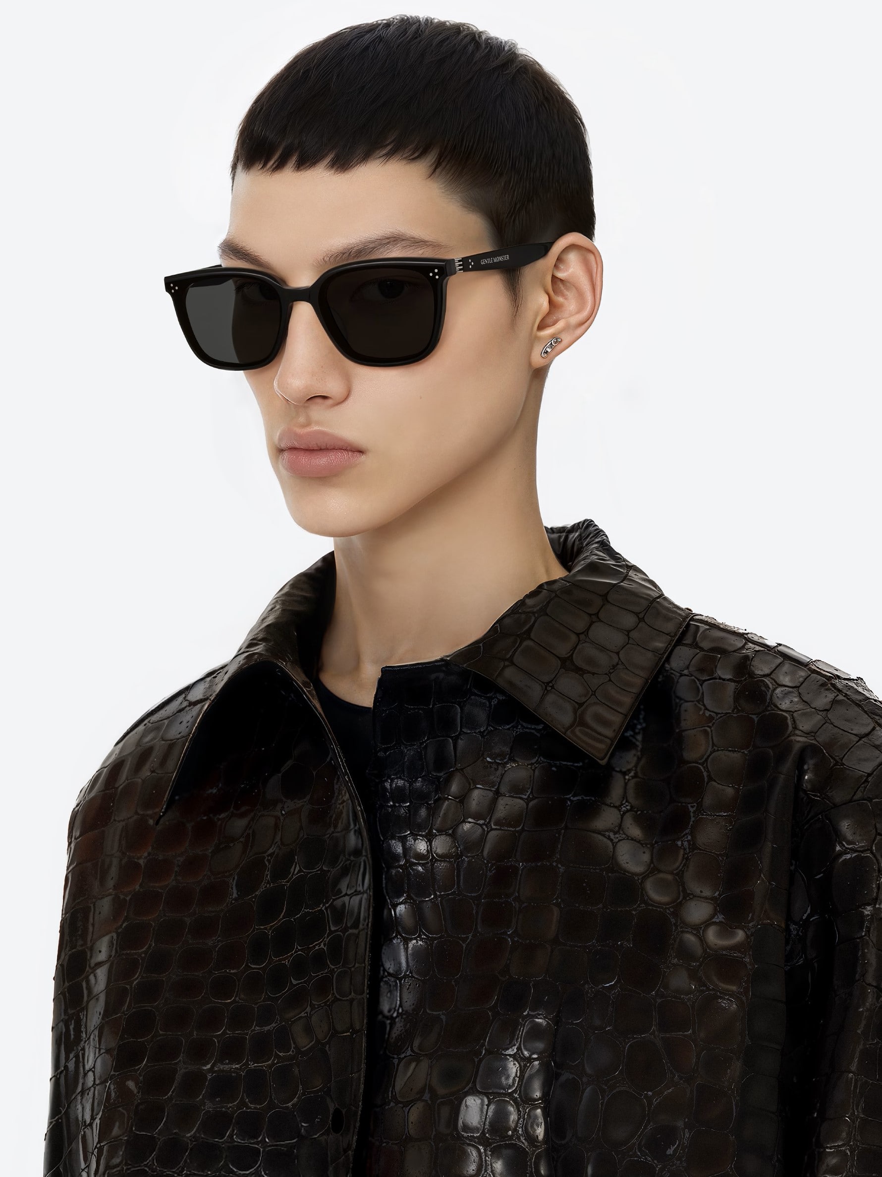 Kính GM Gentle Monster By Row 01 Black Lenses Black Acetate Frame 12