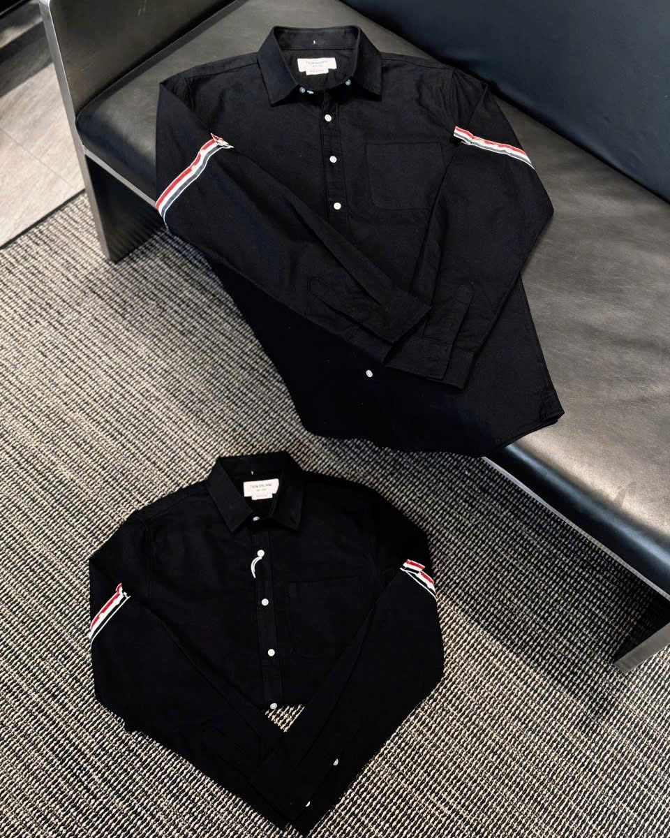 Áo sơ mi nam màu đen Thom Browne Three-stripe Shirt Black 2