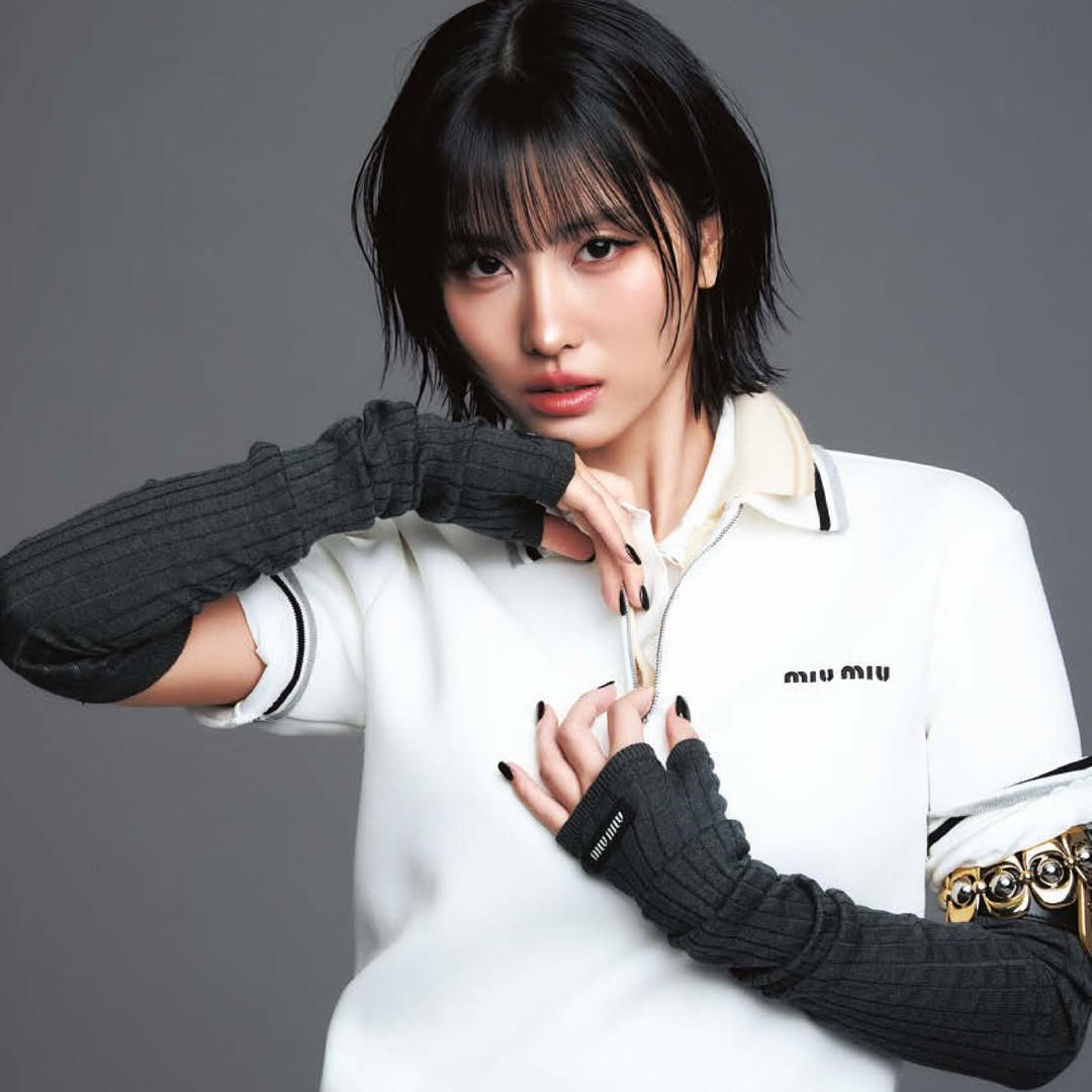 Đầm thun trắng suông thời trang Miu miu 1