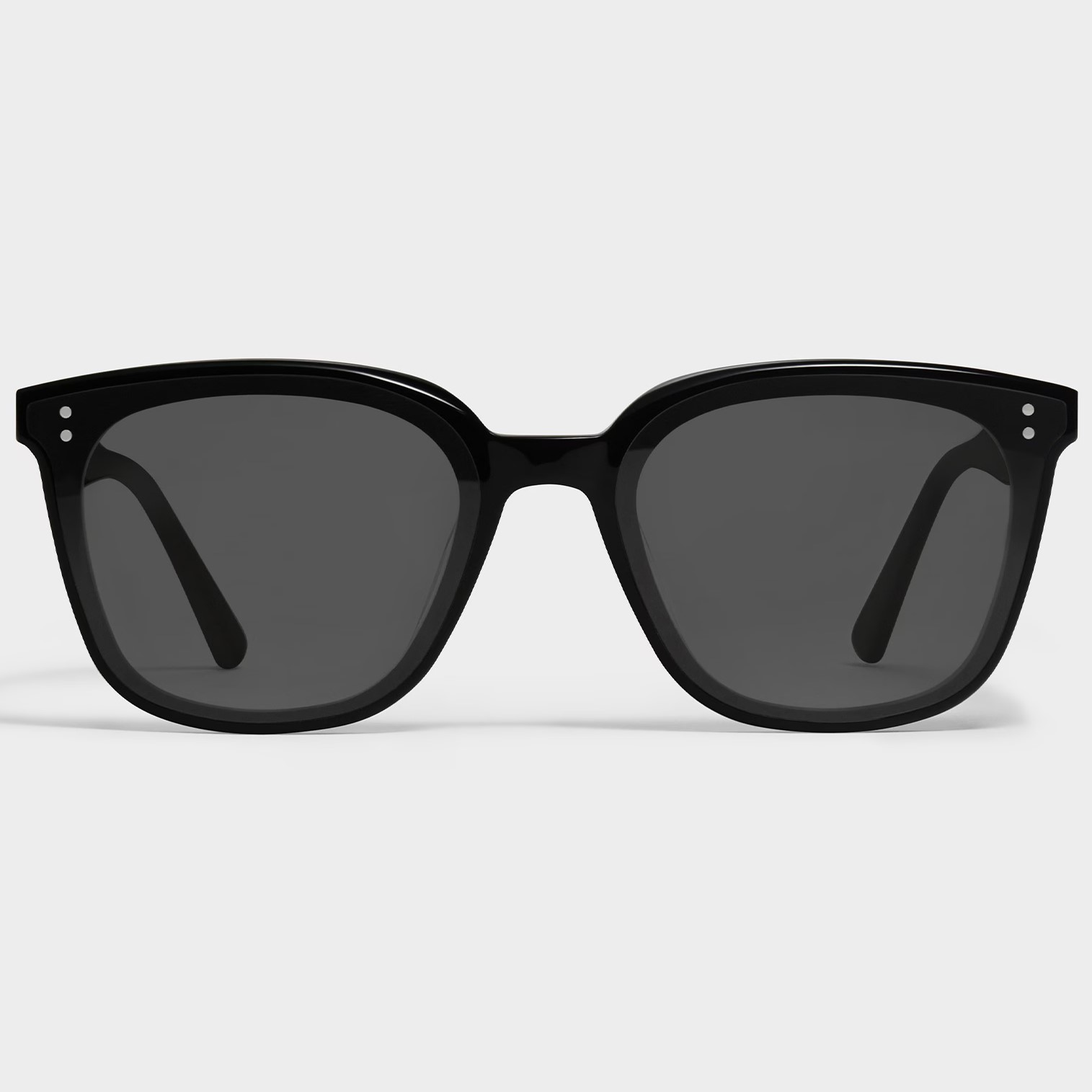 Kính mát Gentle Monster Queen 01 Gray Lenses Black Acetate Frame 4