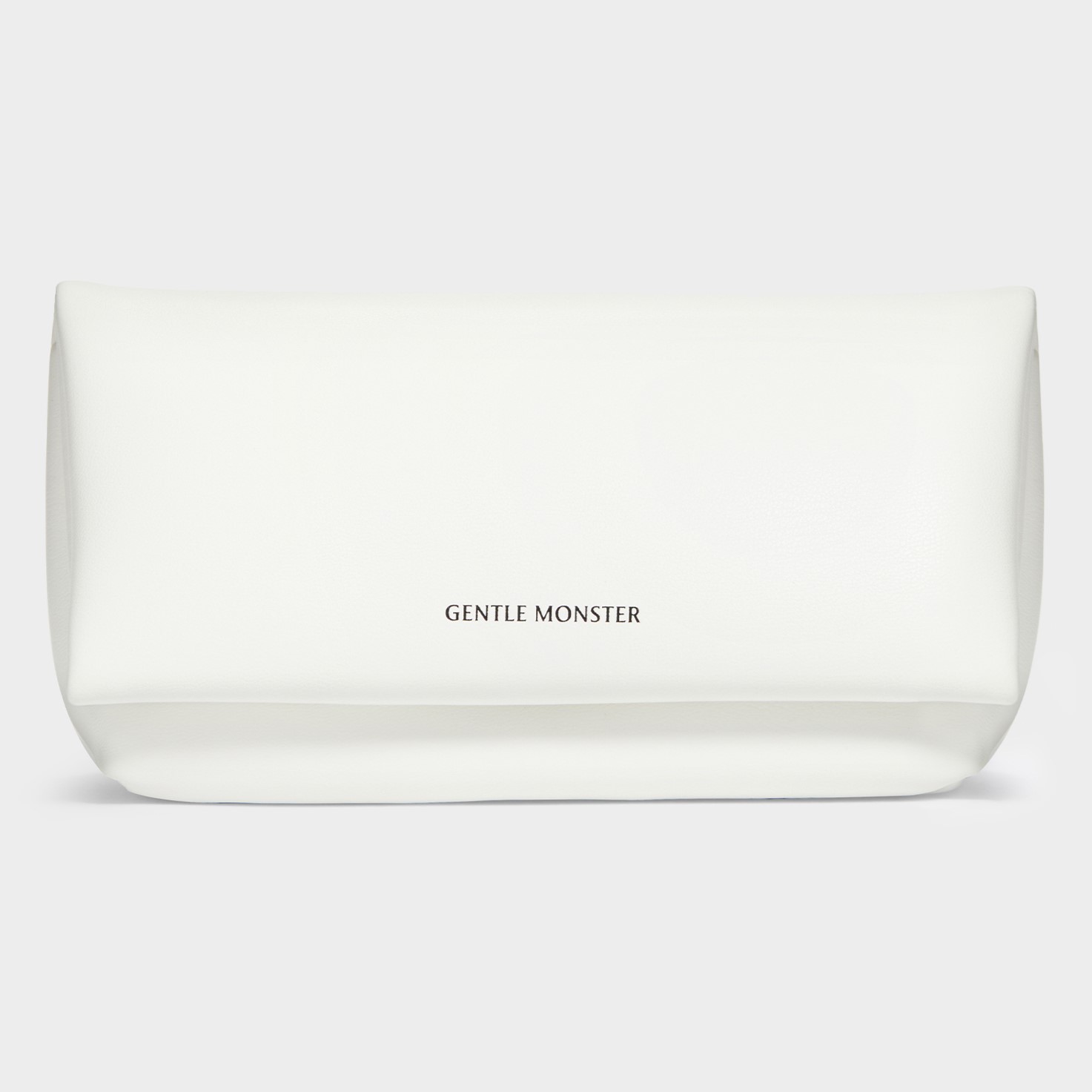 Kính mát Gentle Monster Queen 01 Gray Lenses Black Acetate Frame 6