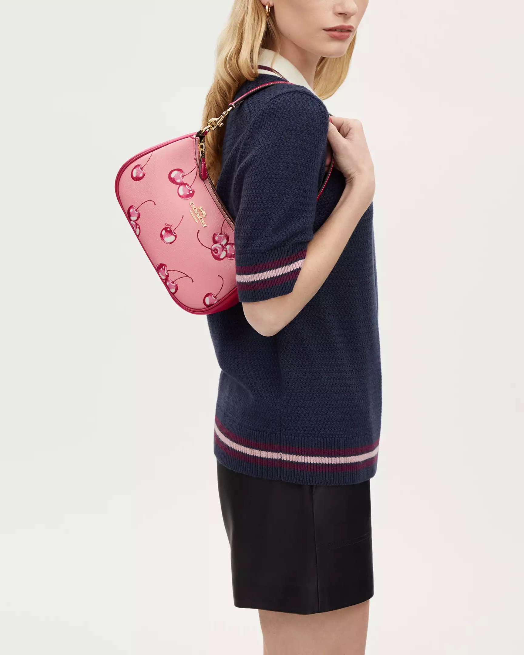 Túi đeo chéo Coach Teri Shoulder Bag In Cherry Print CR290 7