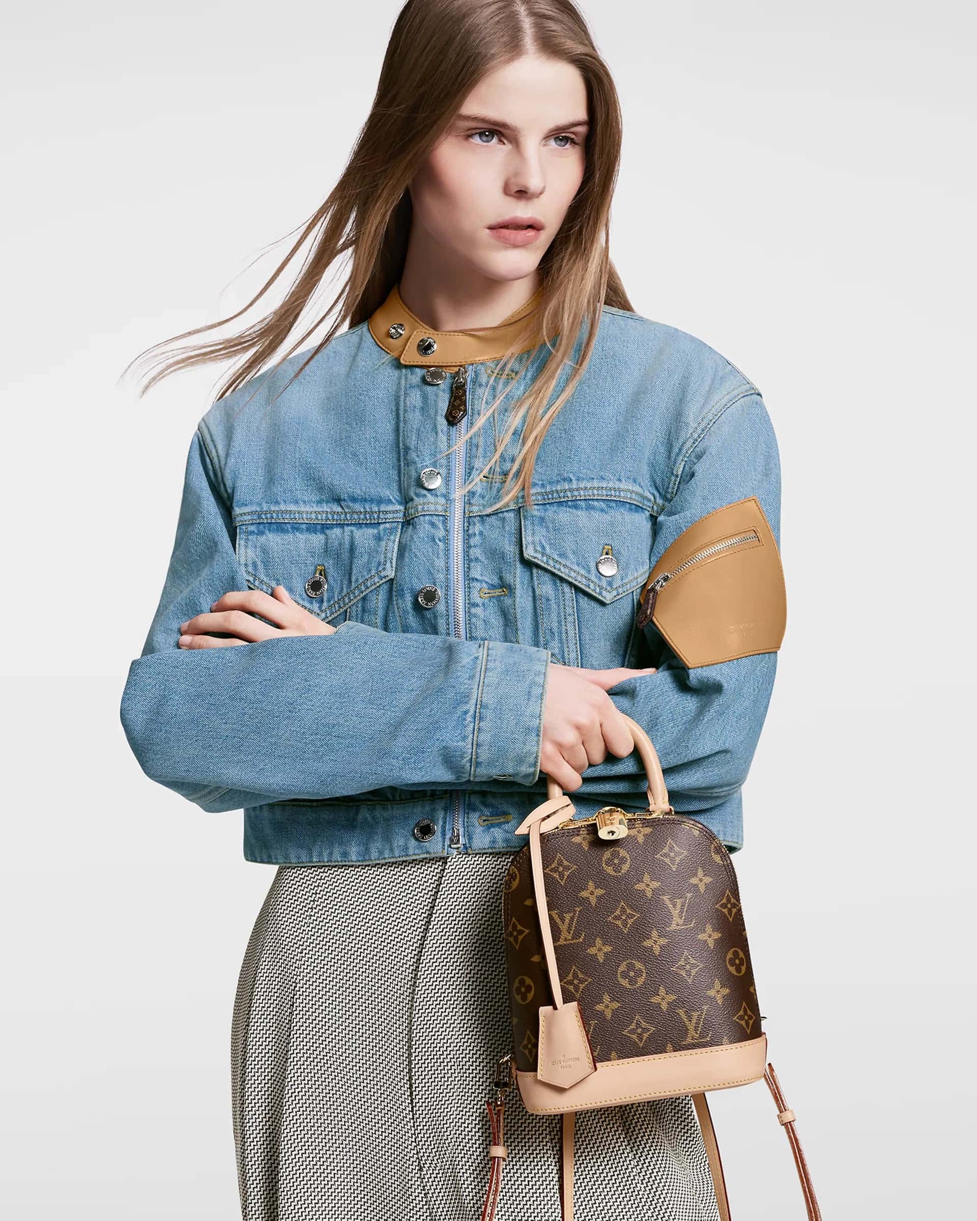 Balo mini LV Louis Vuitton Alma Monogram Canvas M47132 9