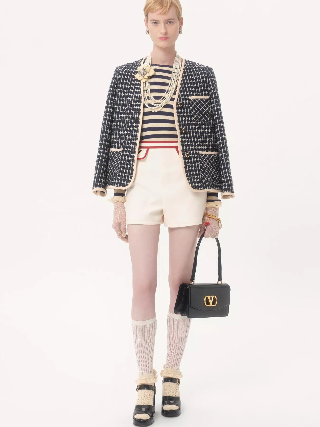 Quần ngắn nữ Valentino Crepe Couture Shorts with V Gold 5