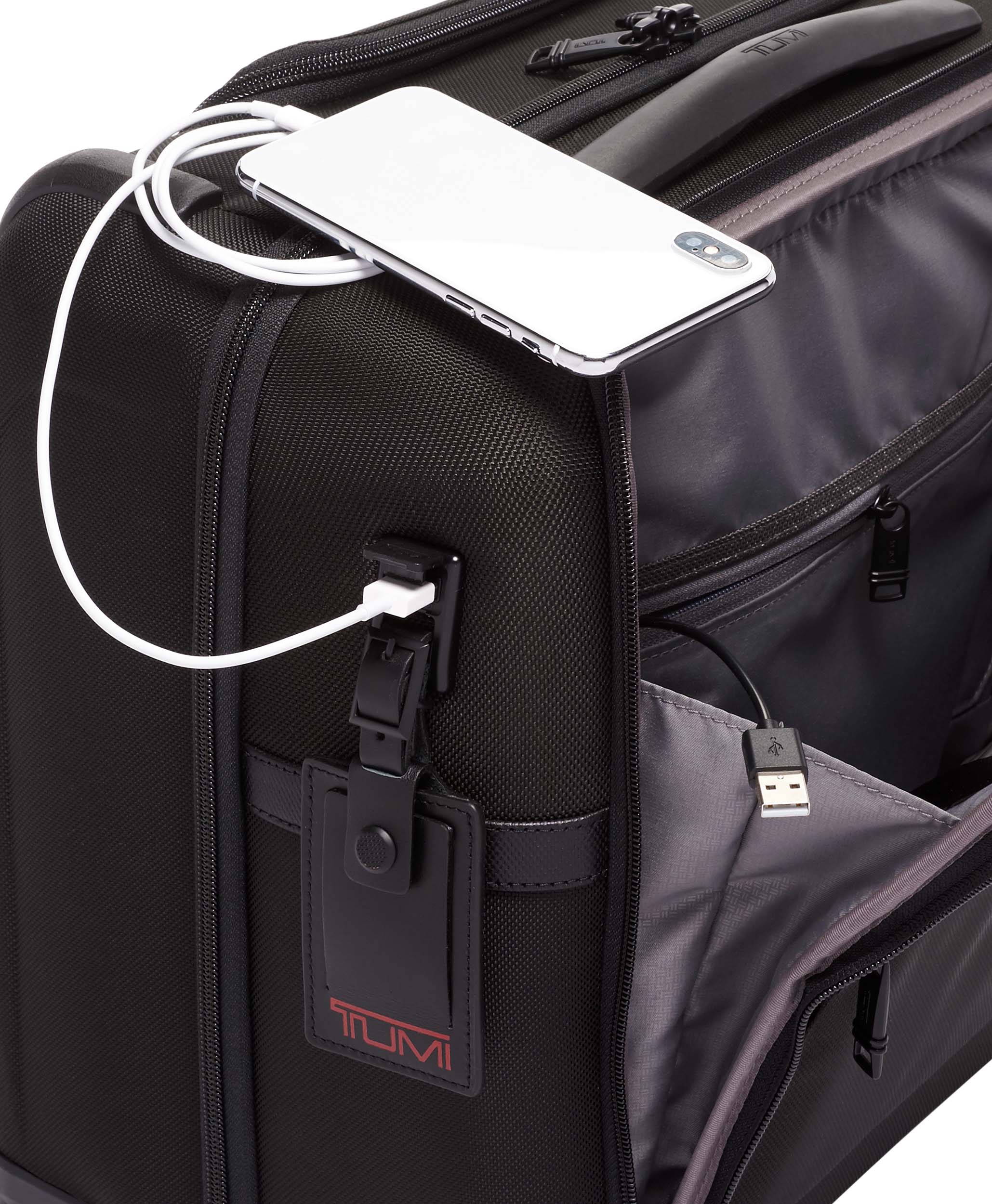 Va li Tumi Alpha 3 Compact Wheeled Brief Black 2