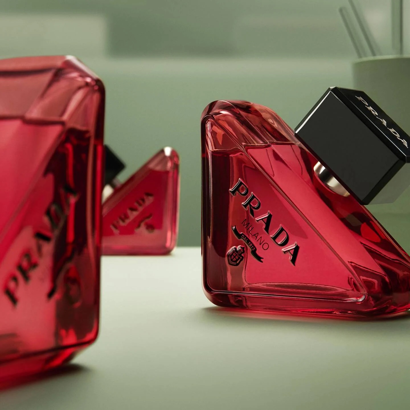 Nước hoa nữ Prada Paradoxe Radical Essence Parfum 6