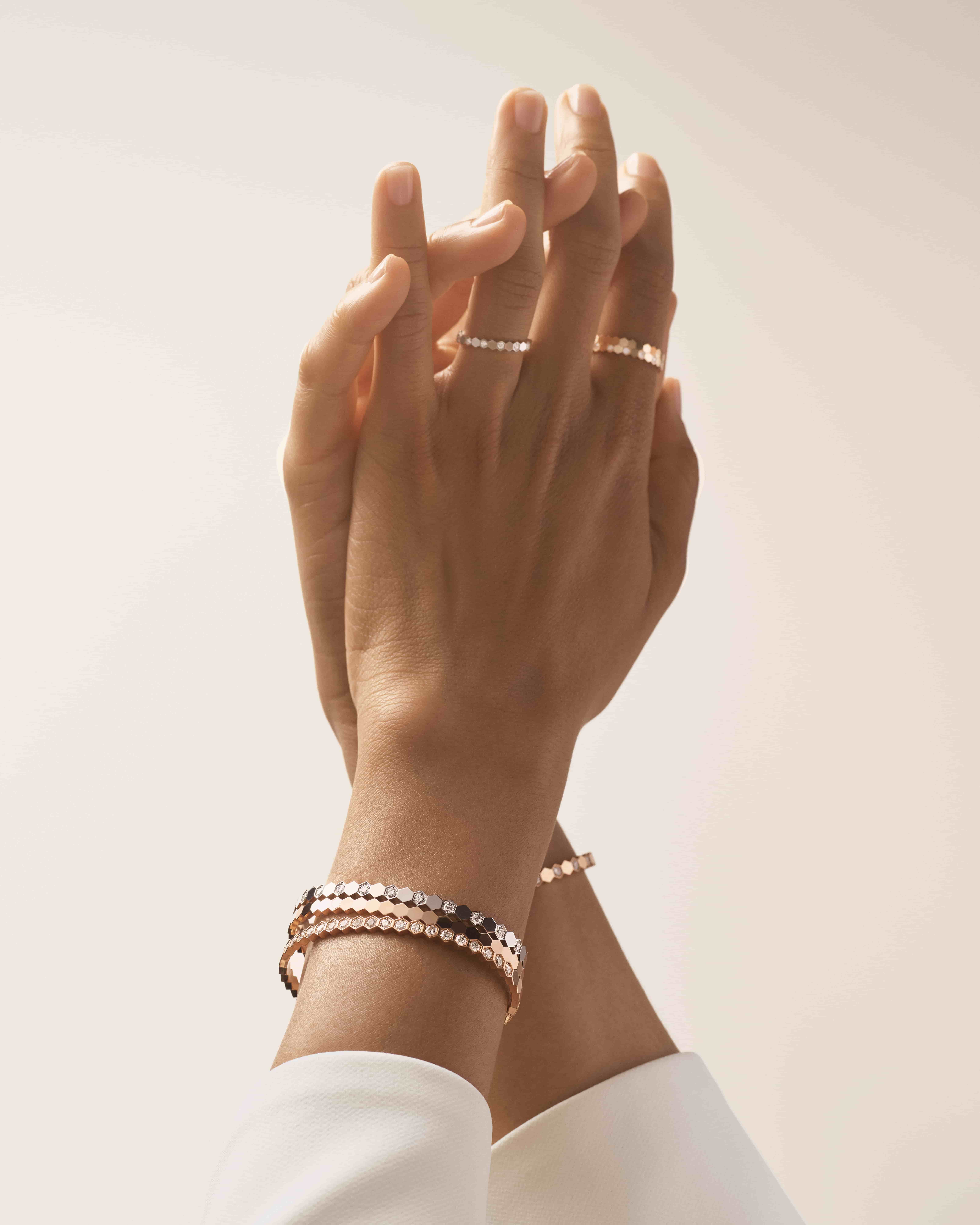 Vòng đeo tay Bee de Chaumet Bracelet Rose Gold Diamonds 3