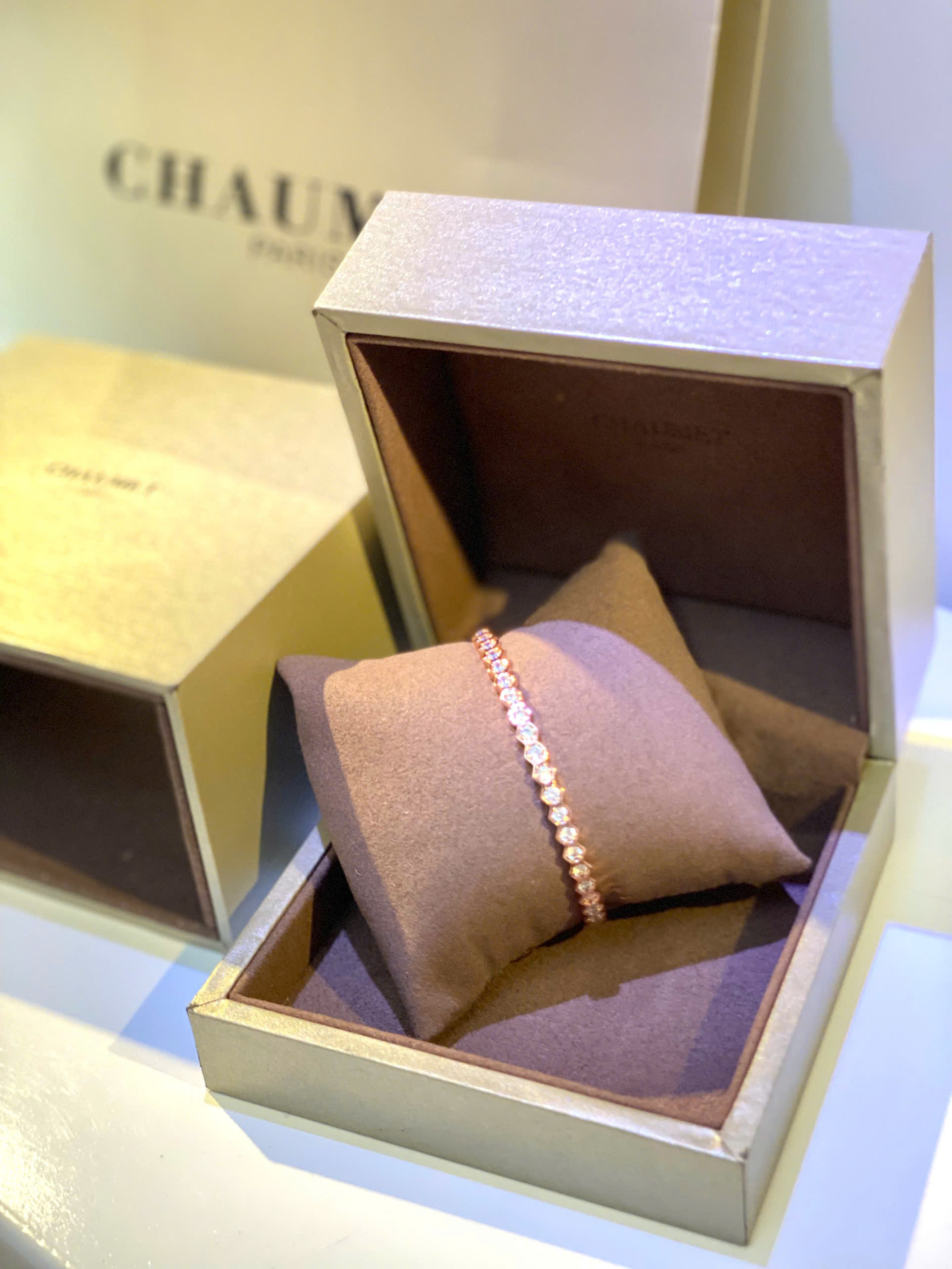 Vòng đeo tay Bee de Chaumet Bracelet Rose Gold Diamonds 11