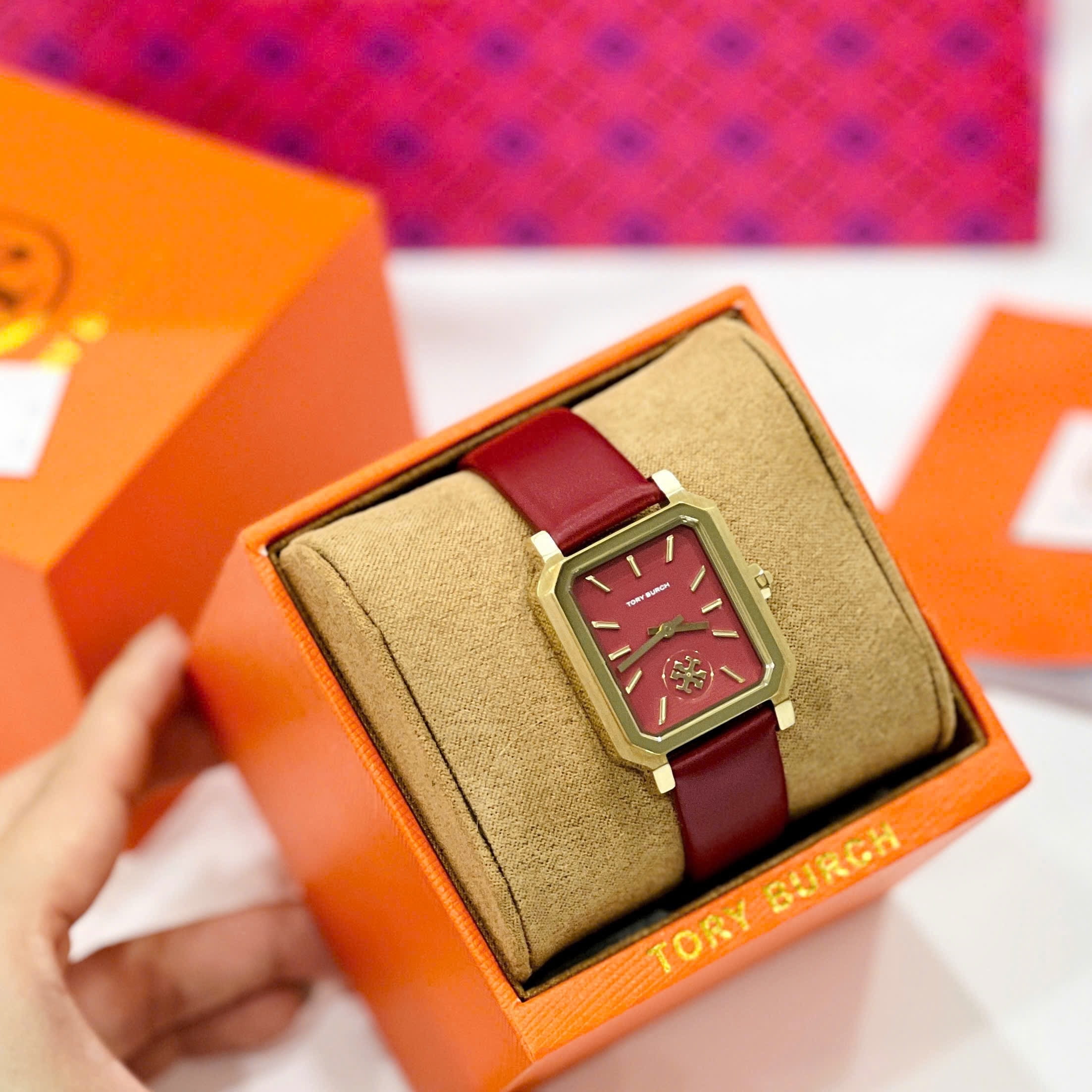 Đồng hồ đeo tay Tory Burch Robinson Womens Quartz Watch with Red Dial and Red Leather Strap TBW1505 1