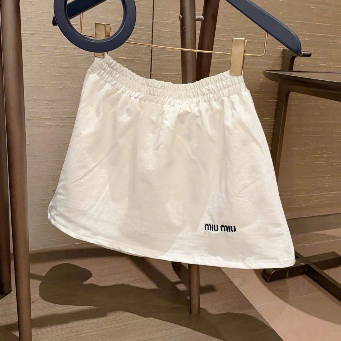 Combo áo váy thun trắng xanh Miu Miu 15