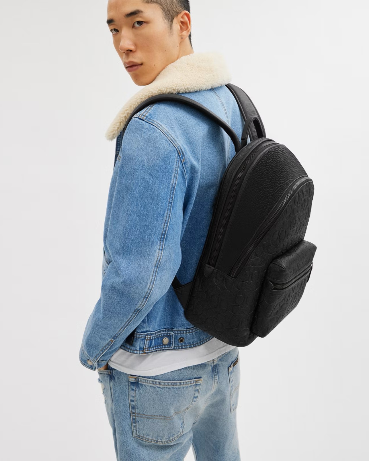 Ba lô Coach Charter Backpack In Signature Leather Black CP117 1