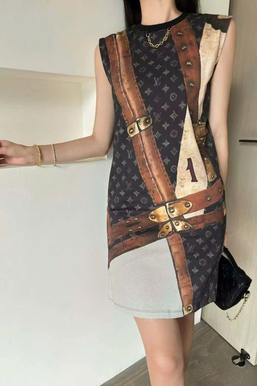Áo đầm suông Louis Vuitton Sleeveless LV Trunk T-Shirt 1AGHCH 6