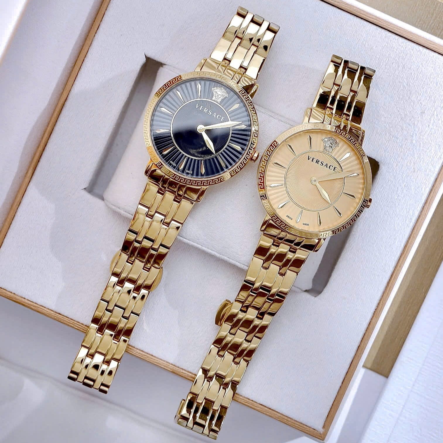 Đồng hồ đeo tay nữ Versace V-Eternal Lady Bracelet Watch VEJL00722 6