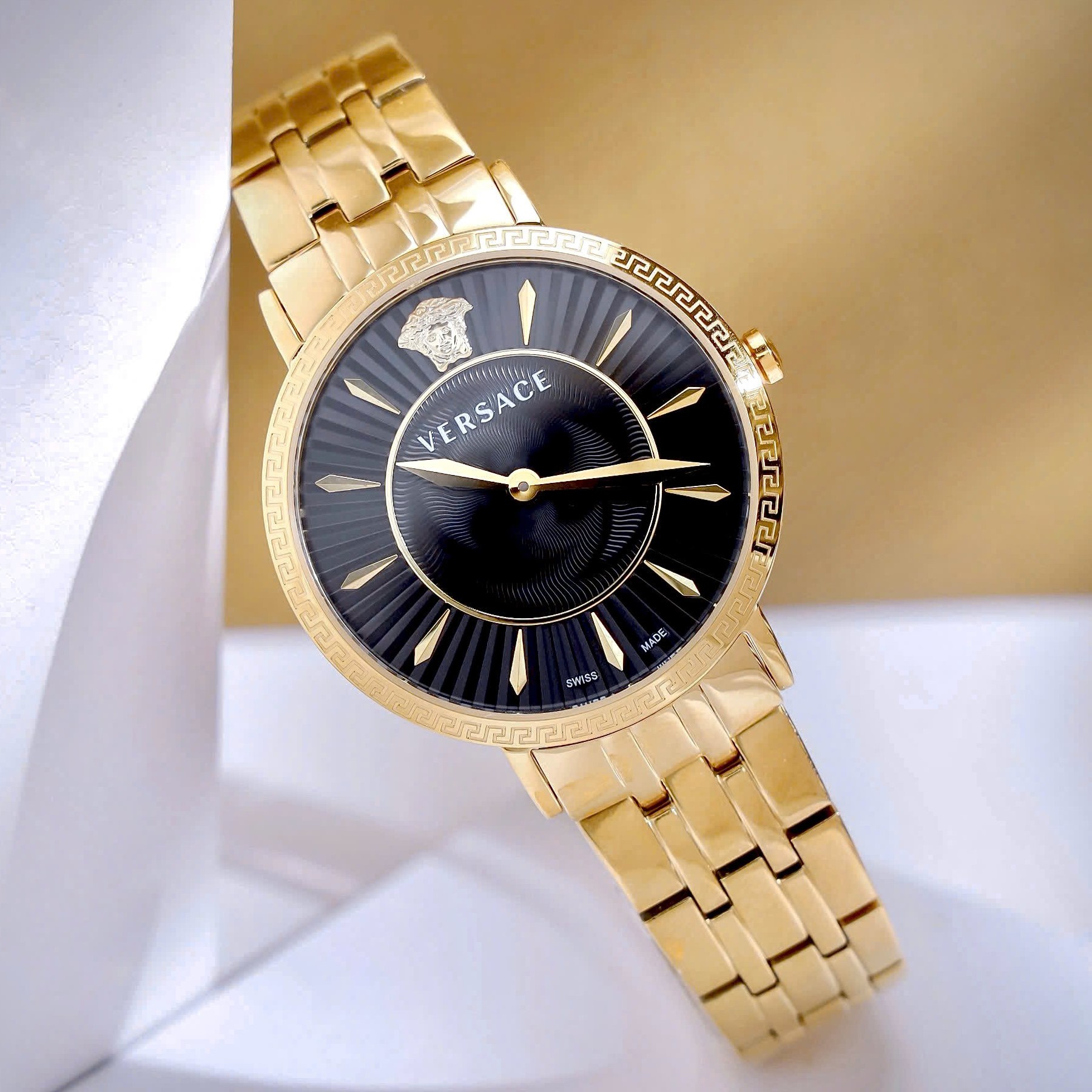 Đồng hồ đeo tay nữ Versace V-Eternal Lady Bracelet Watch VEJL00722 13