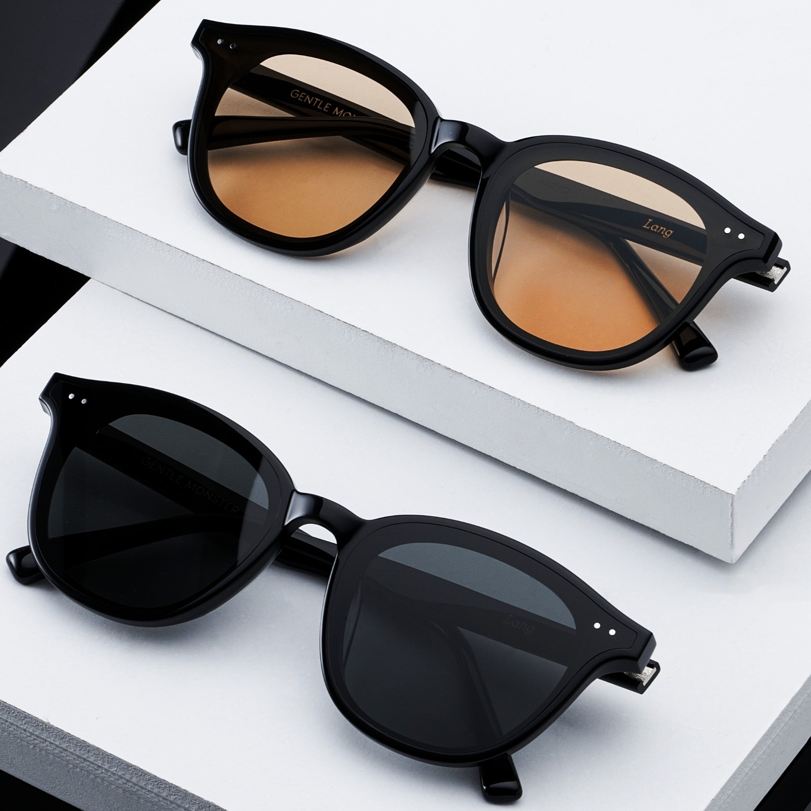 Kính mát Gentle Monster Lang 01 Black Lenses Round Acetate Frame 27