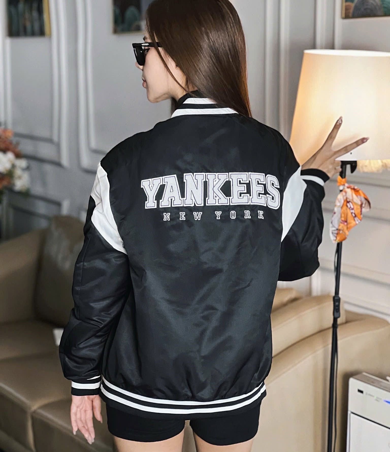 Áo Khoác unisex Bomber New Era Yankees Varsity Jacket Black 4
