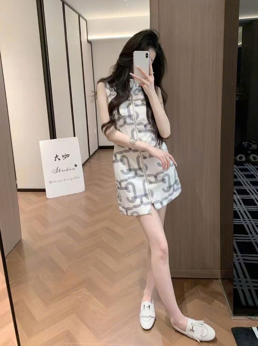 Áo đầm sát nách Hermes 9