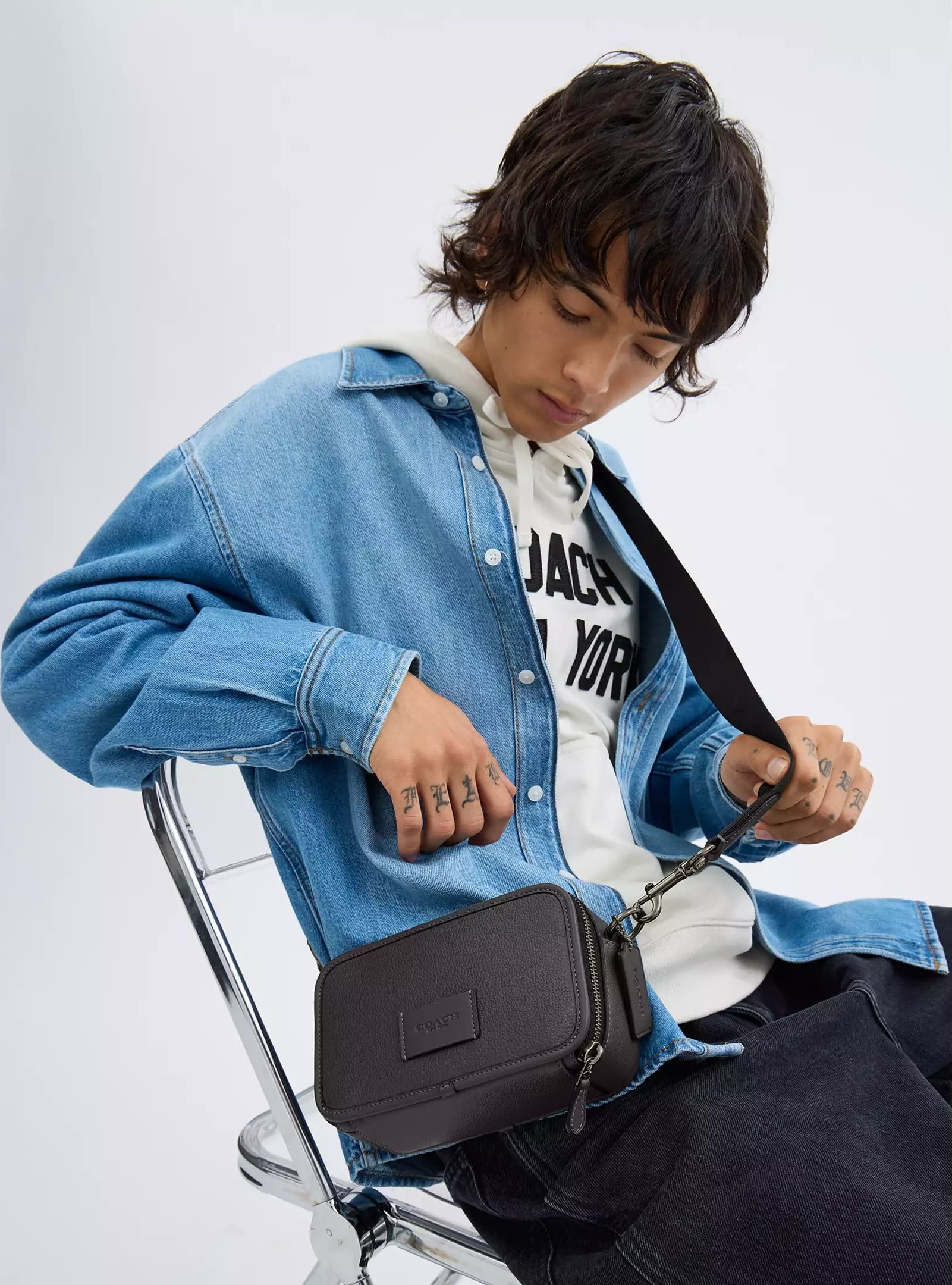Túi đeo chéo Coach Nam Wyatt Crossbody Gunmetal Black CM113 6