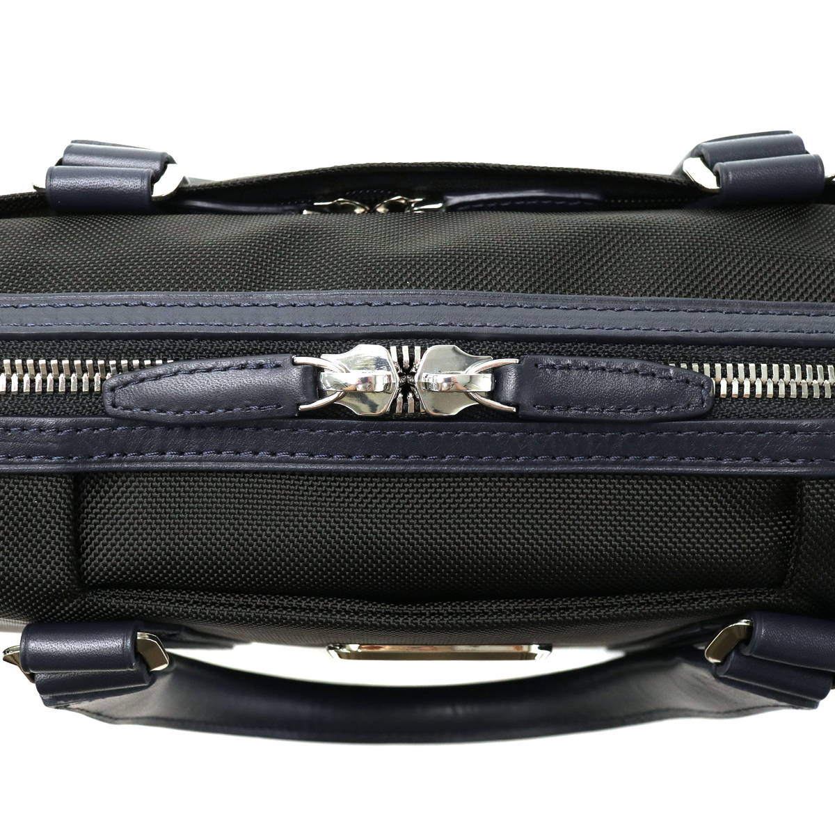 CẶP ĐEO CHÉO LAPTOP NAM TUMI JARVIS SLIM BRIEF BLACK NAVY 18