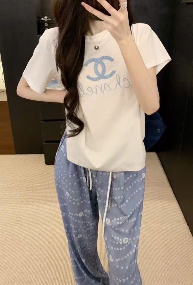 Combo bộ nữ áo thun trắng quần dài xanh dương Chanel 1