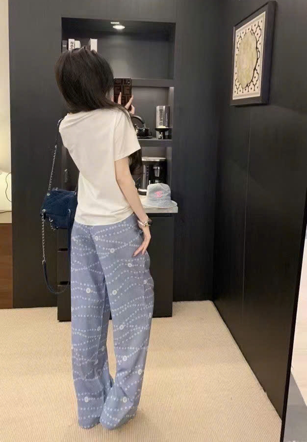Combo bộ nữ áo thun trắng quần dài xanh dương Chanel 4