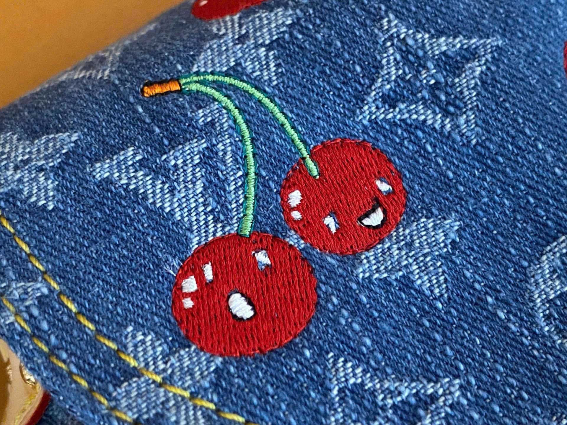 Túi đeo chéo Louis Vuitton LV x TM Sunset Monogram Cherry Denim 1