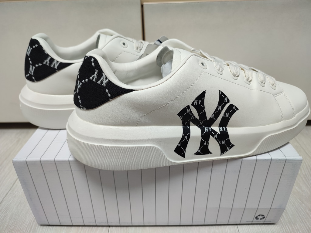 Giày mlb Chunky classic MONO EMBO New York Yankees 3ASXXD41N50CRS