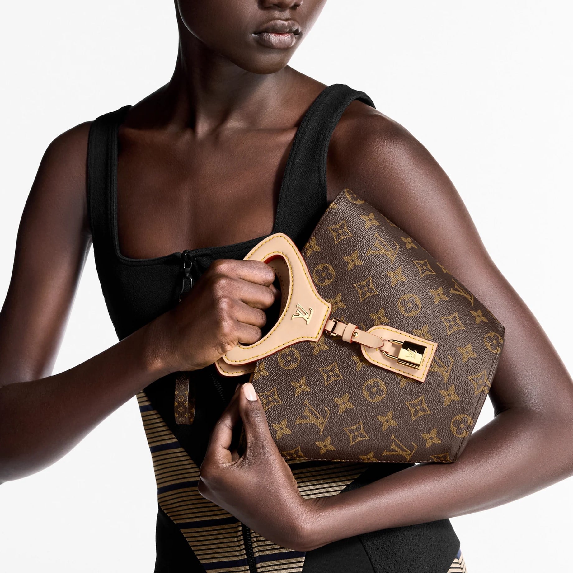 Túi xách Louis Vuitton Rivage BB Monogram Canvas 4