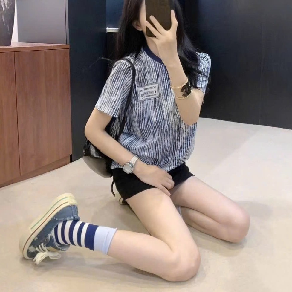 Áo thun nữ LV tay ngắn màu loang 1
