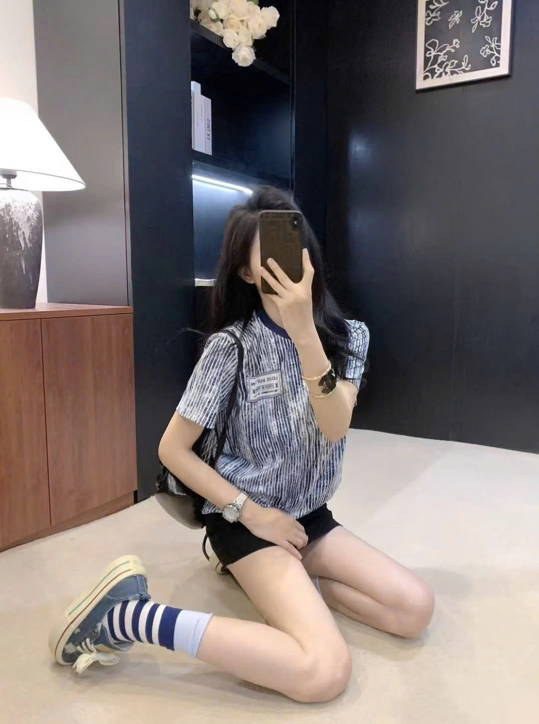 Áo thun nữ LV tay ngắn màu loang 6