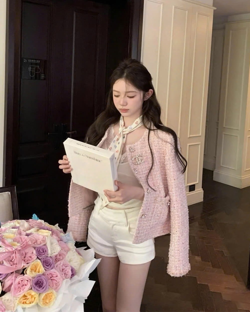 Áo khoác dạ vải tweed nữ Chanel hồng 5