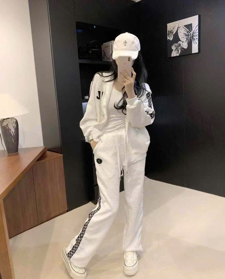 Combo bộ áo quần dài LV phối màu đen trắng 2