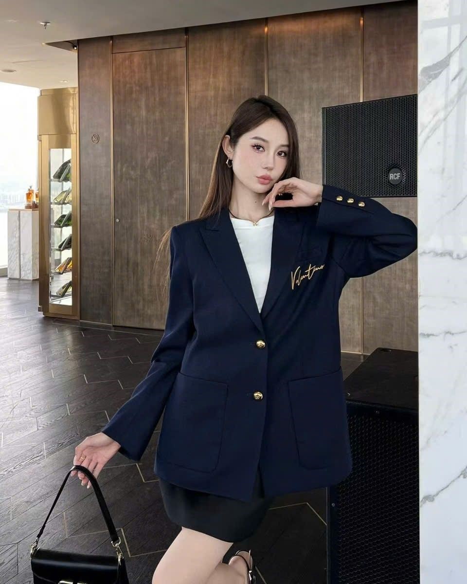 Áo khoác vest nữ thời trang Valentino xanh coban 3