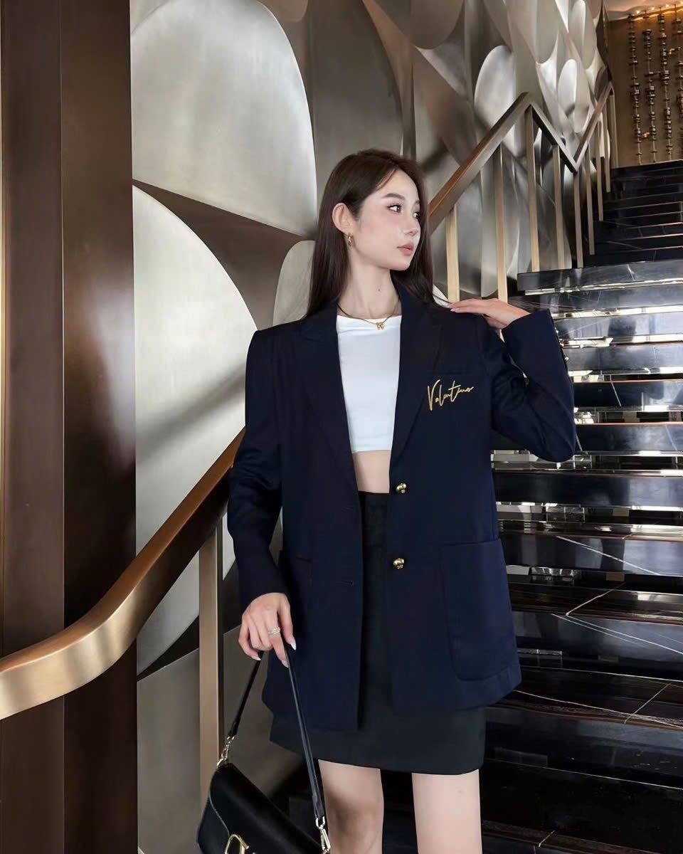 Áo khoác vest nữ thời trang Valentino xanh coban 4