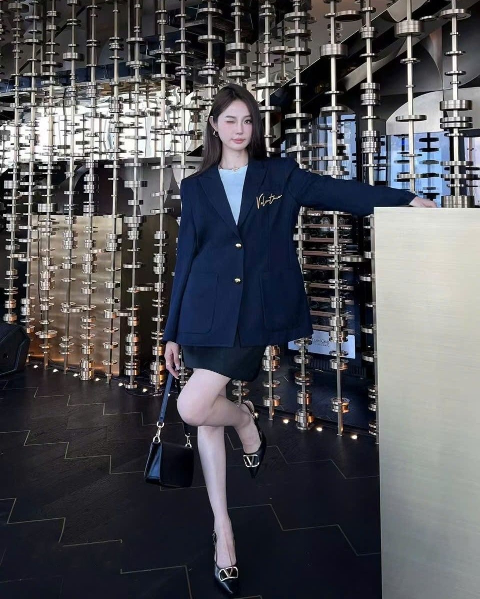 Áo khoác vest nữ thời trang Valentino xanh coban 6