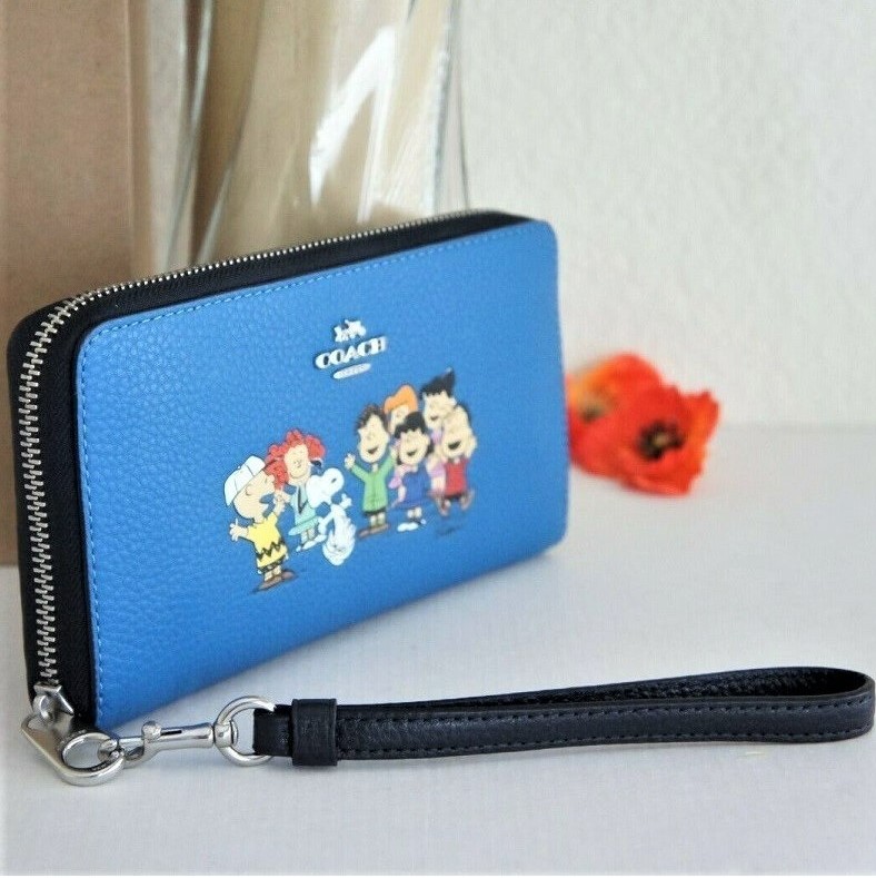 VÍ NỮ DÀI COACH X PEANUTS LONG ZIP AROUND WALLET WITH SNOOPY AND FRIENDS 6