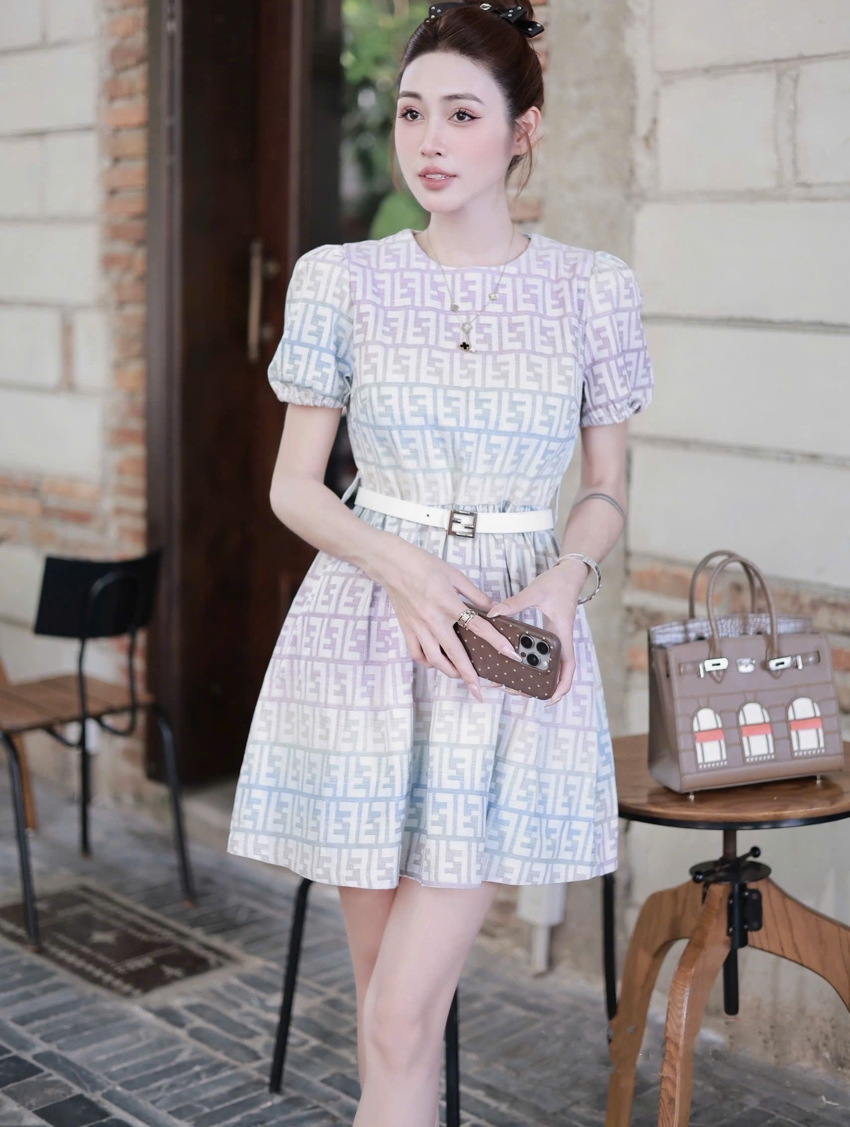 Áo đầm Fendi kèm thắt lưng màu loang tím 5