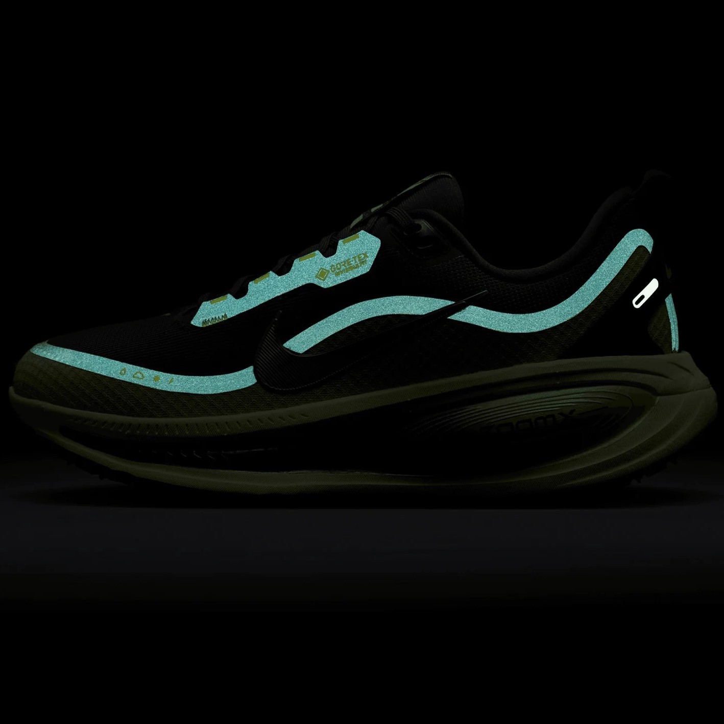 Giày thể thao Nike Vomero 18 Road Running Shoes with Reflective Accents Seaweed HQ7002-300 2