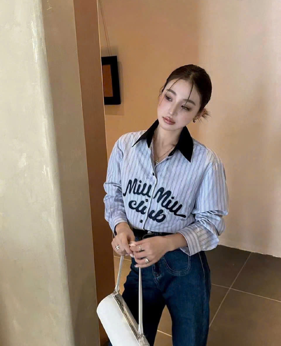 Áo nữ tay dài cổ bẻ Miu Miu 7