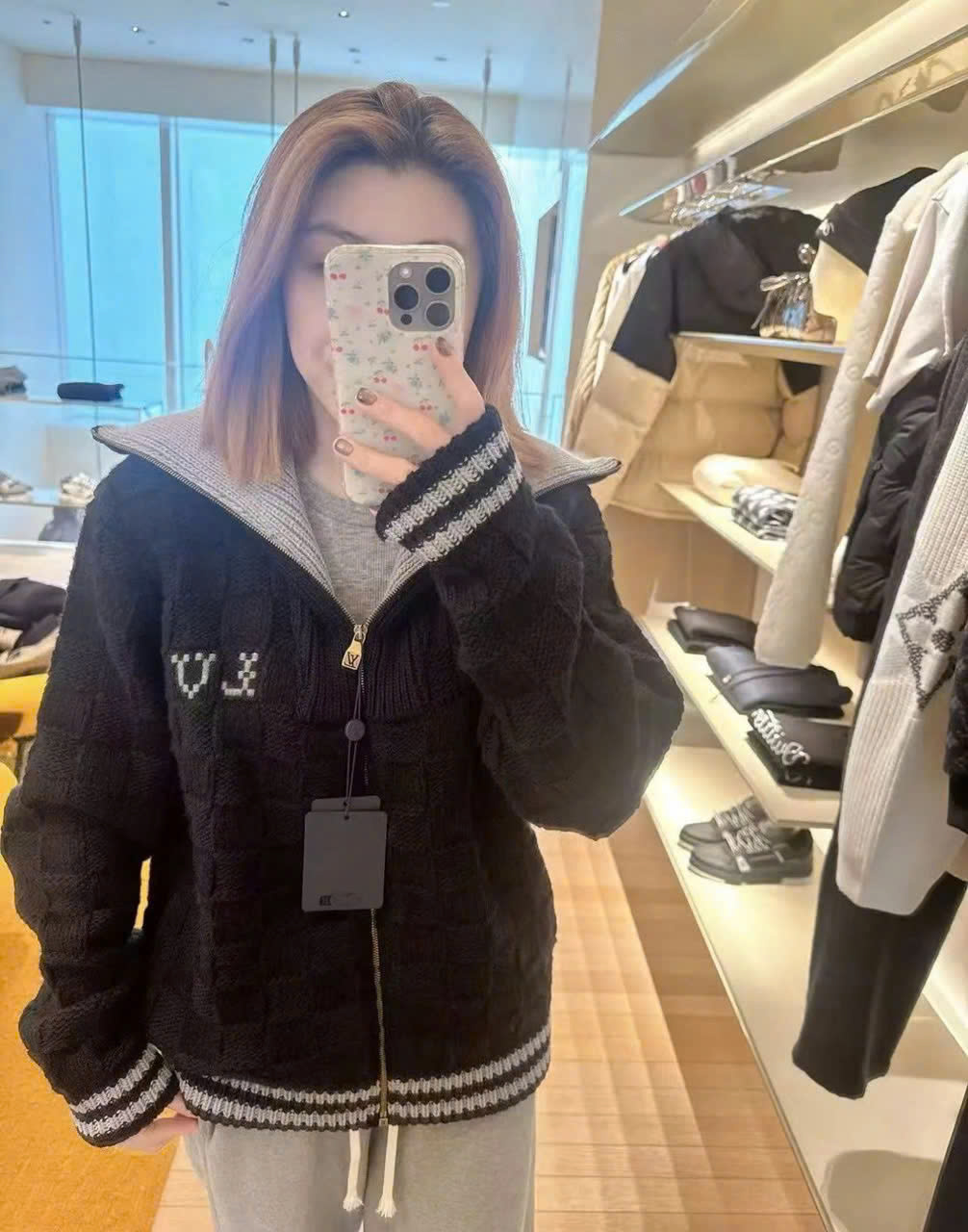 Áo khoác unisex đen LV Louis Vuitton Knitted Jacket With Damier Pattern 2