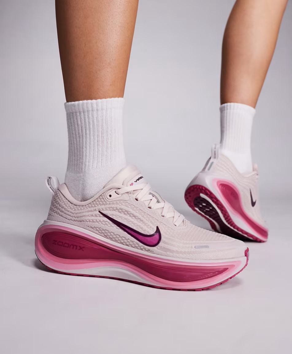 Giày thể thao Nike nữ Vomero Plus Womens Road Running Shoes Silt Red Sweet Beet HV8154-602 4