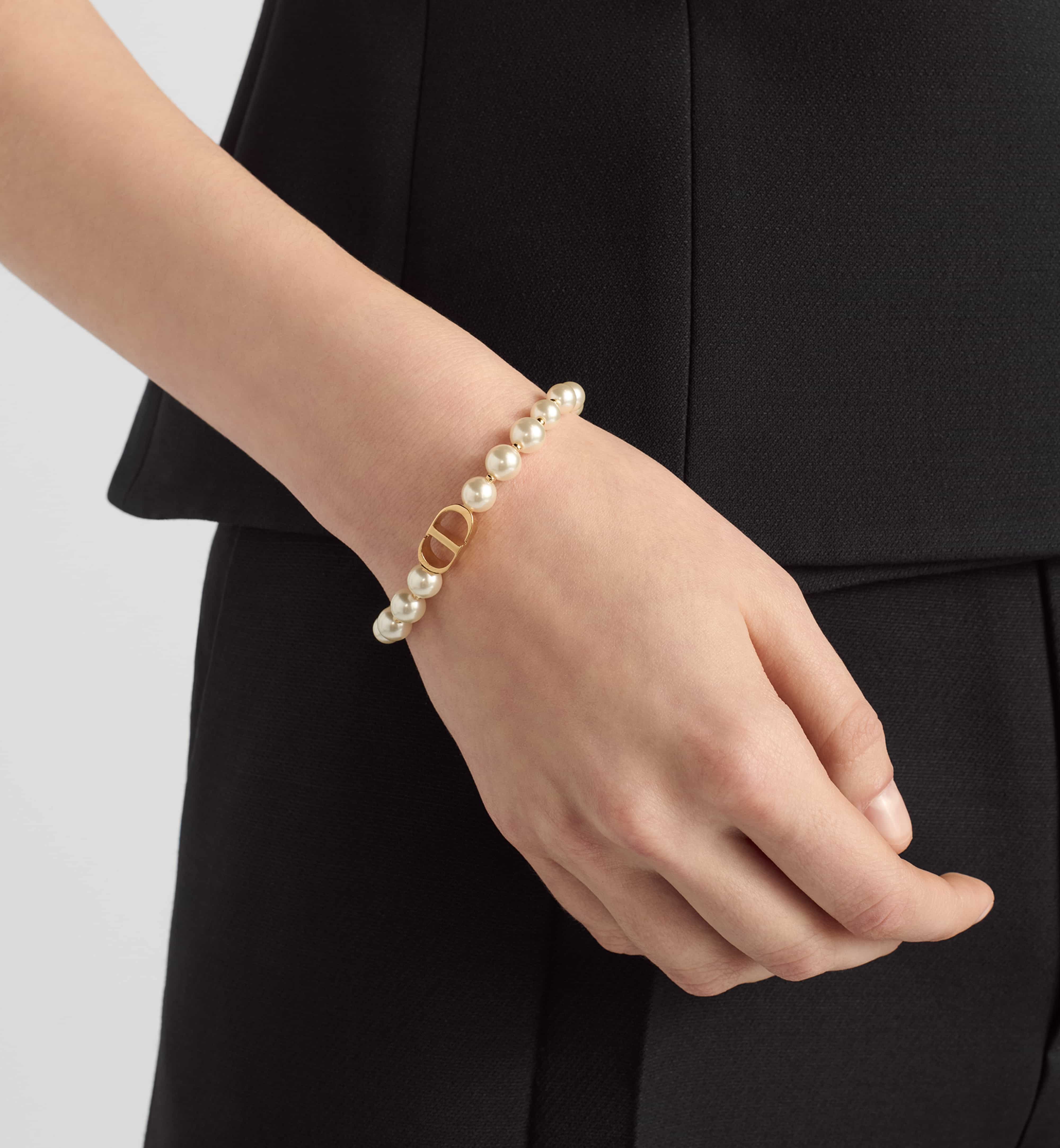 Vòng tay ngọc trai Dior 30 Montaigne Bracelet Gold-Finish Metal and White Resin Pearls 2