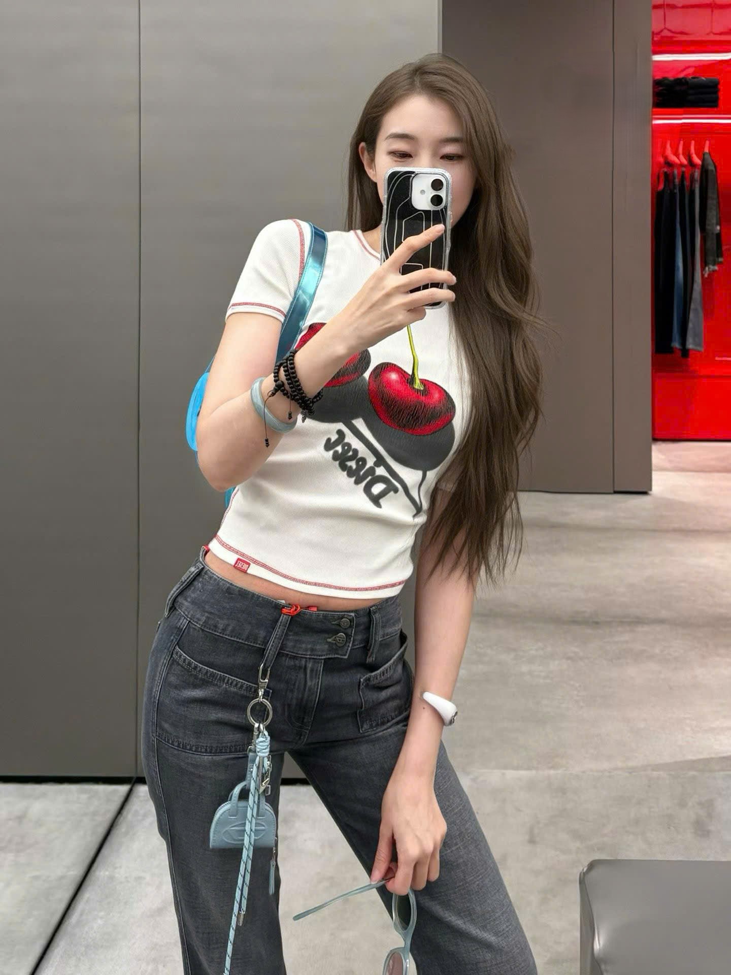 Áo thun trắng nữ Diesel Slim Cotton T-shirt With Cherry Print White 4