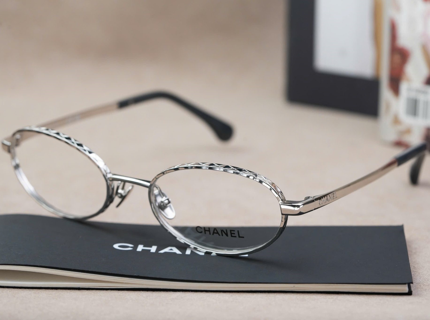 Kính mát gọng kim loại Chanel Oval Silver Frame Eyeglasses 11