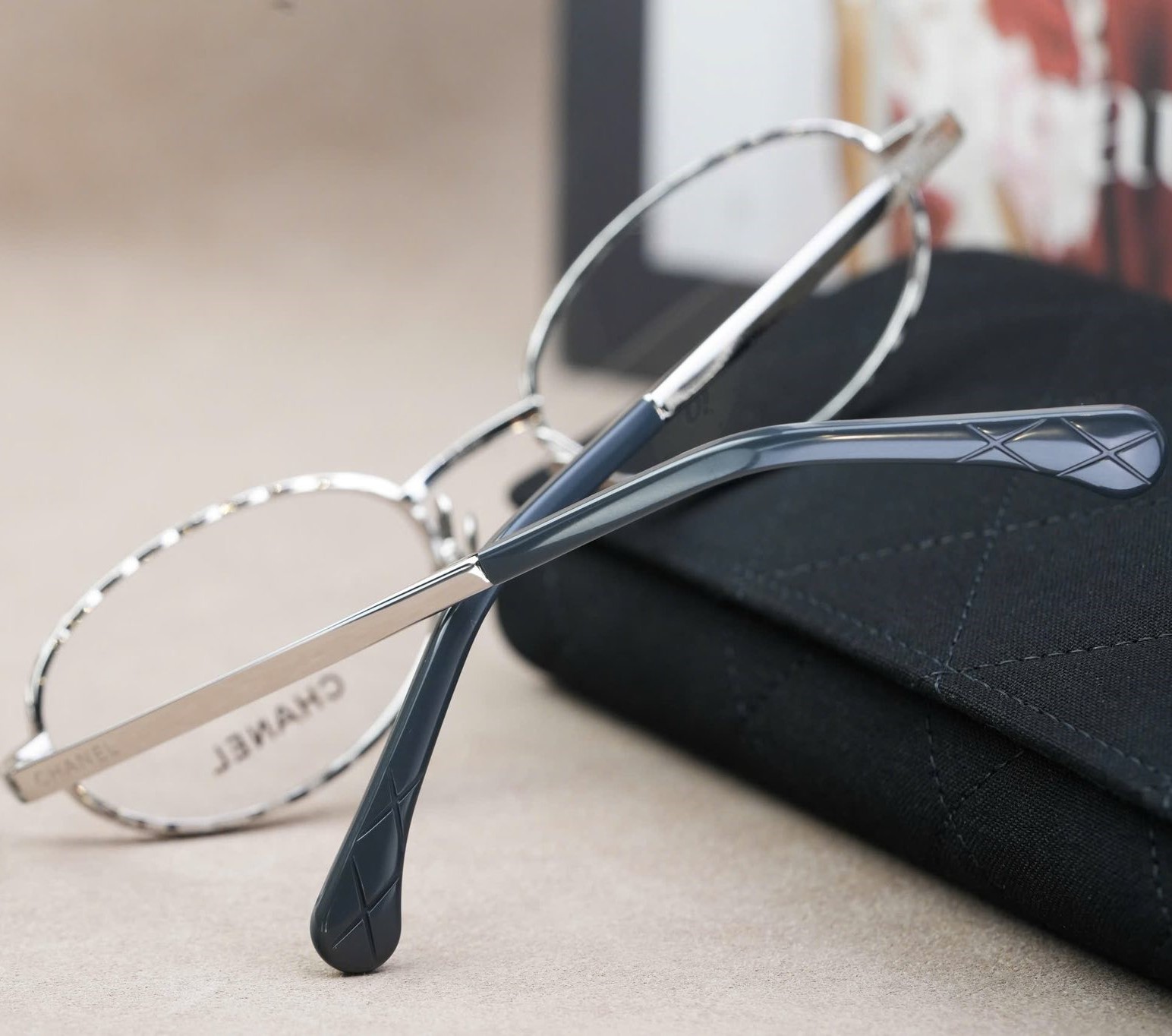 Kính mát gọng kim loại Chanel Oval Silver Frame Eyeglasses 12